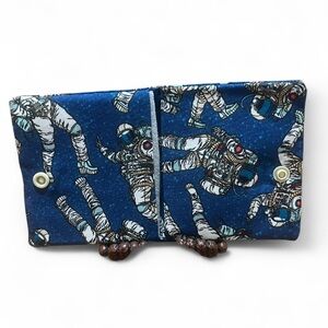 Blue Astronaut Print Pads & Tampons wallet Pouch